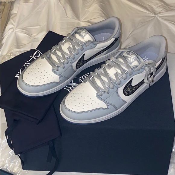 ❗️SOLD-Dior Air Jordan’s - Picture 6 of 8